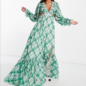 Maxi dress with cut out detail